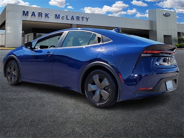 2024 Toyota Prius LE photo 5