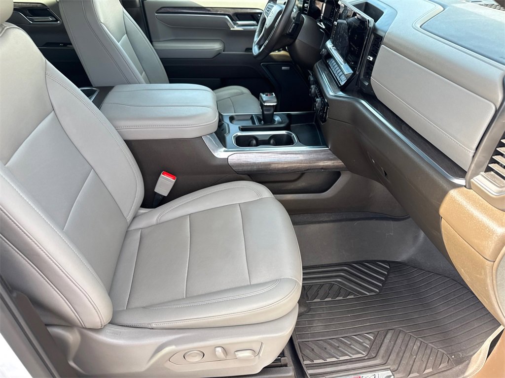 2023 Chevrolet Silverado 1500 LTZ photo 15
