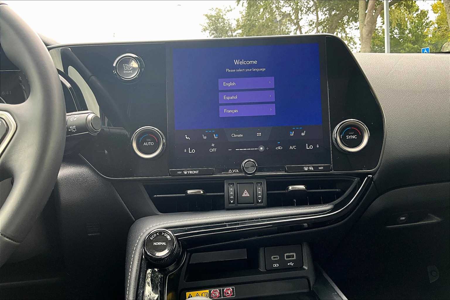 2025 Lexus NX Premium photo 5