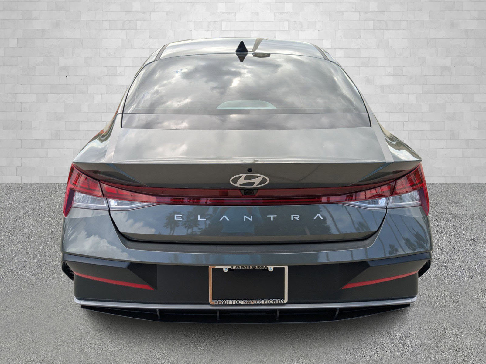 2025 Hyundai Elantra SEL Convenience photo 3