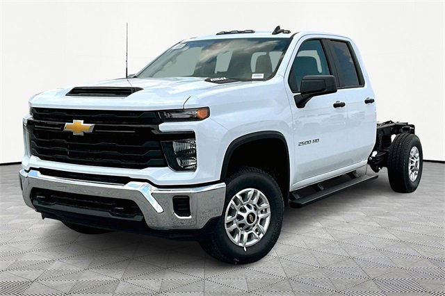 2025 Chevrolet Silverado Work Truck photo 3