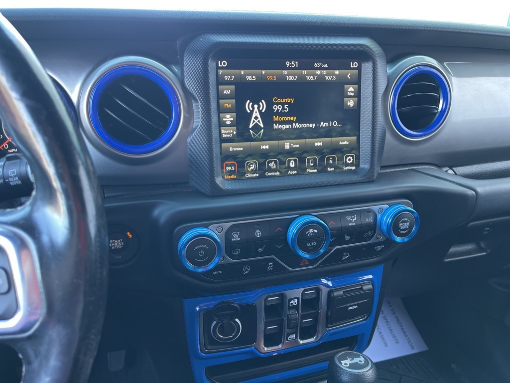 2020 Jeep Wrangler Unlimited Sahara photo 2