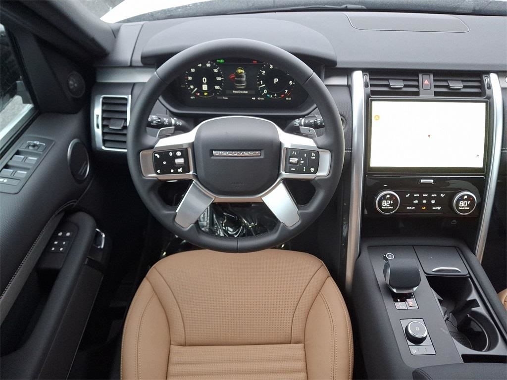 2025 Land Rover Discovery SE photo 2