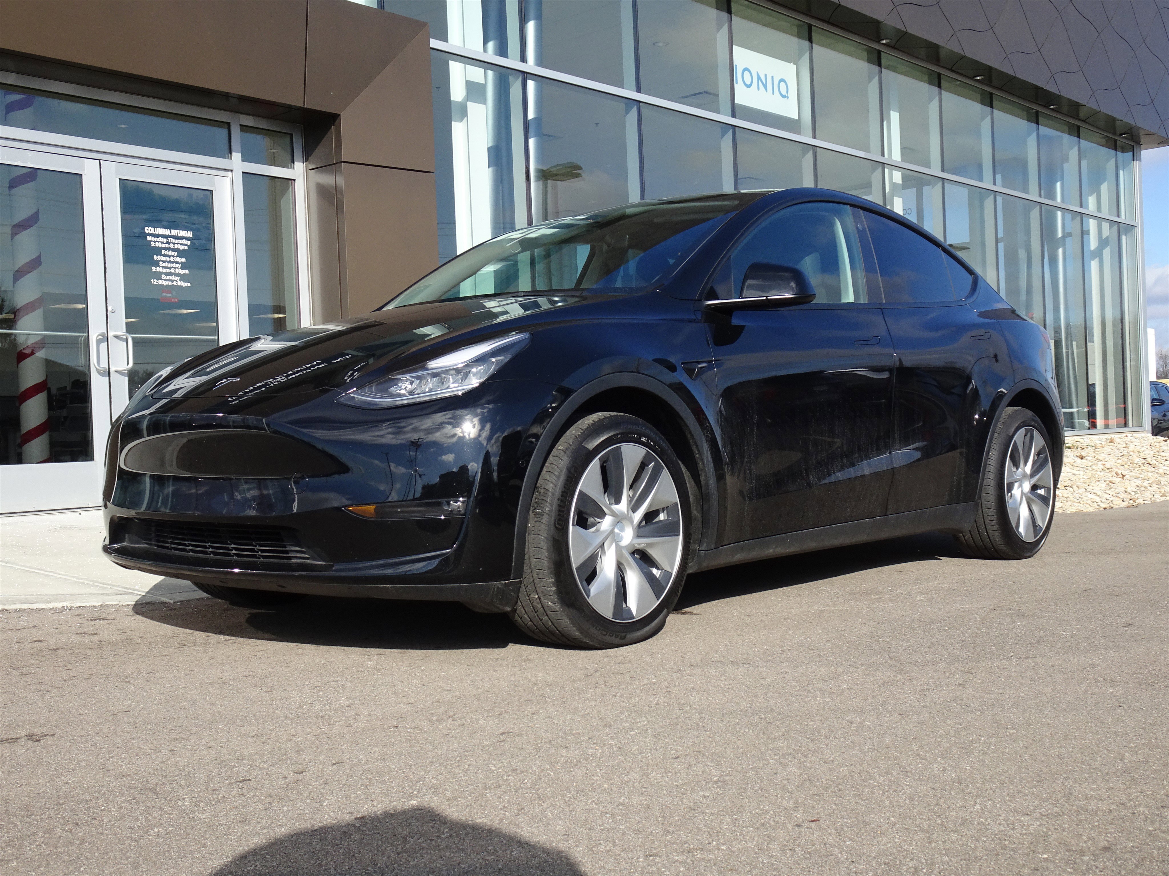 2021 Tesla Model Y Long Range's photo