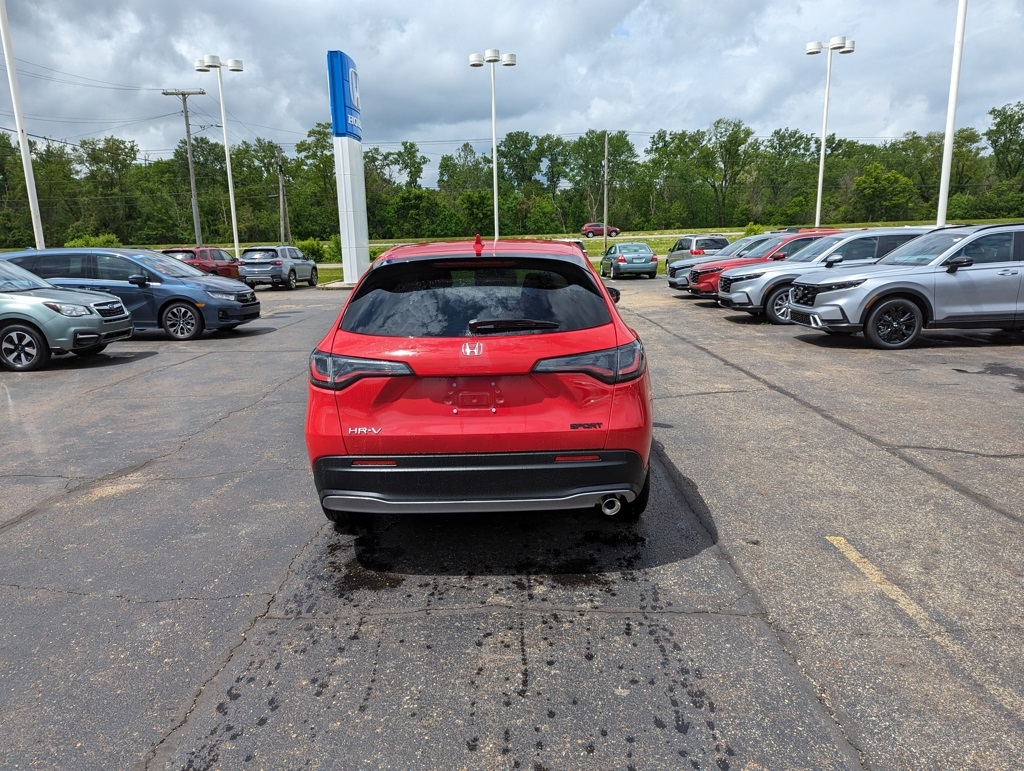 2025 Honda HR-V Sport photo 4