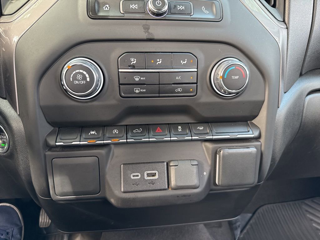 2023 Chevrolet Silverado 1500 Custom photo 28