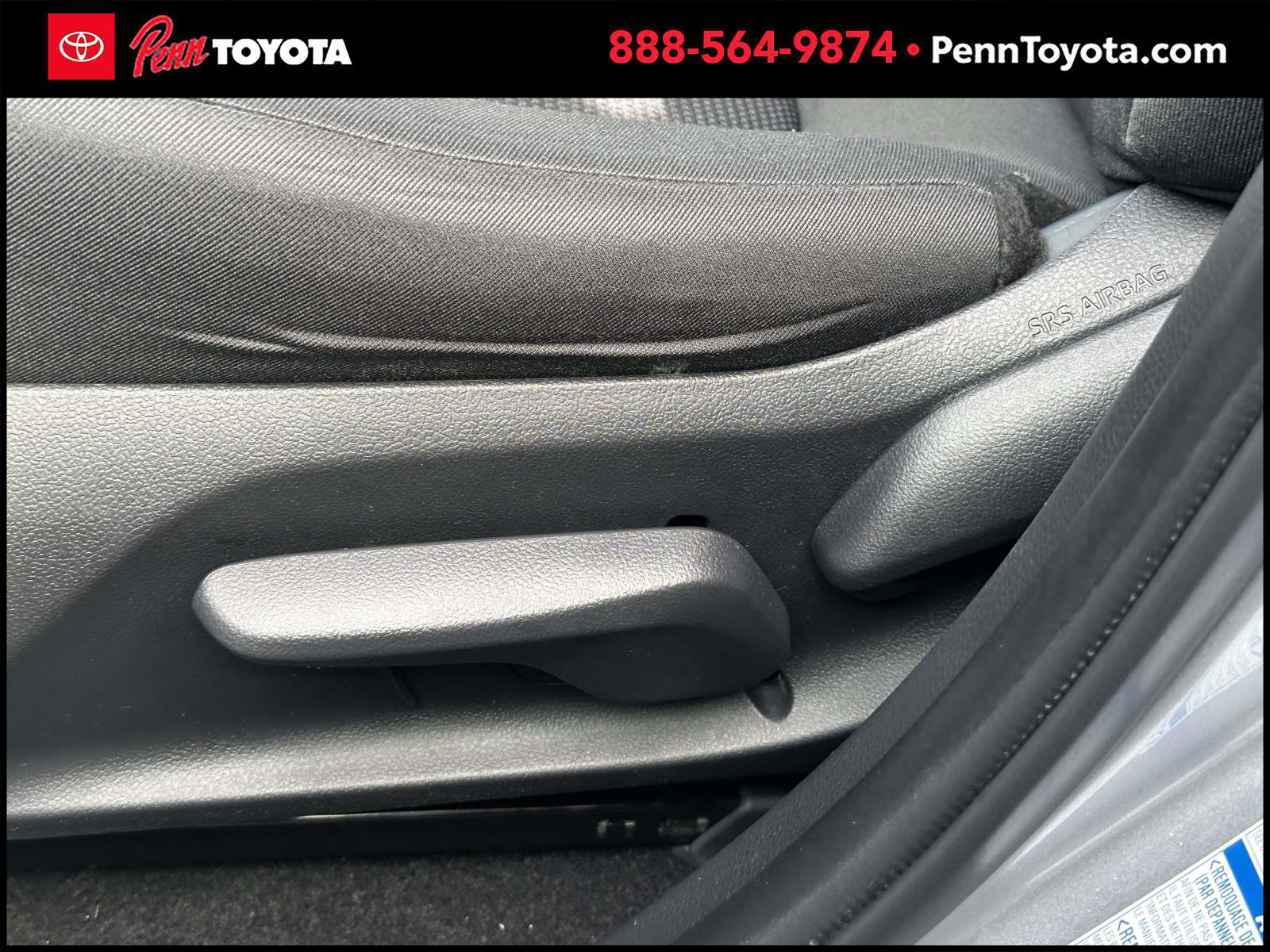 2022 Toyota RAV4 LE photo 10