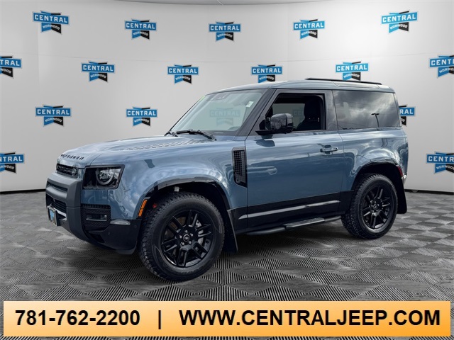 2025 Land Rover Defender X-Dynamic SE's photo