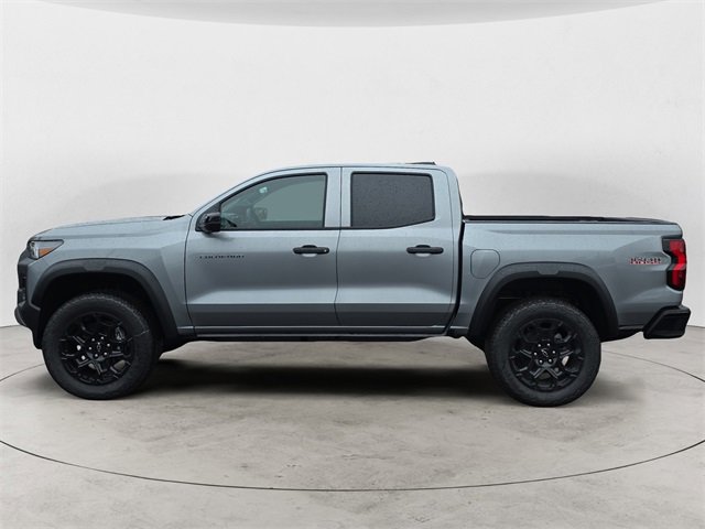 2026 Chevrolet Colorado Trail Boss photo 2