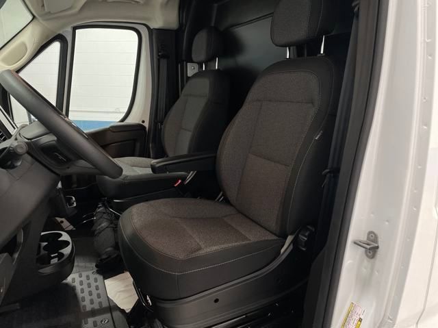 2024 Ram ProMaster 3500 photo 4