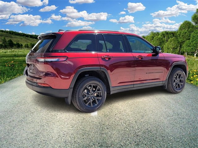 2025 Jeep Grand Cherokee Altitude photo 3