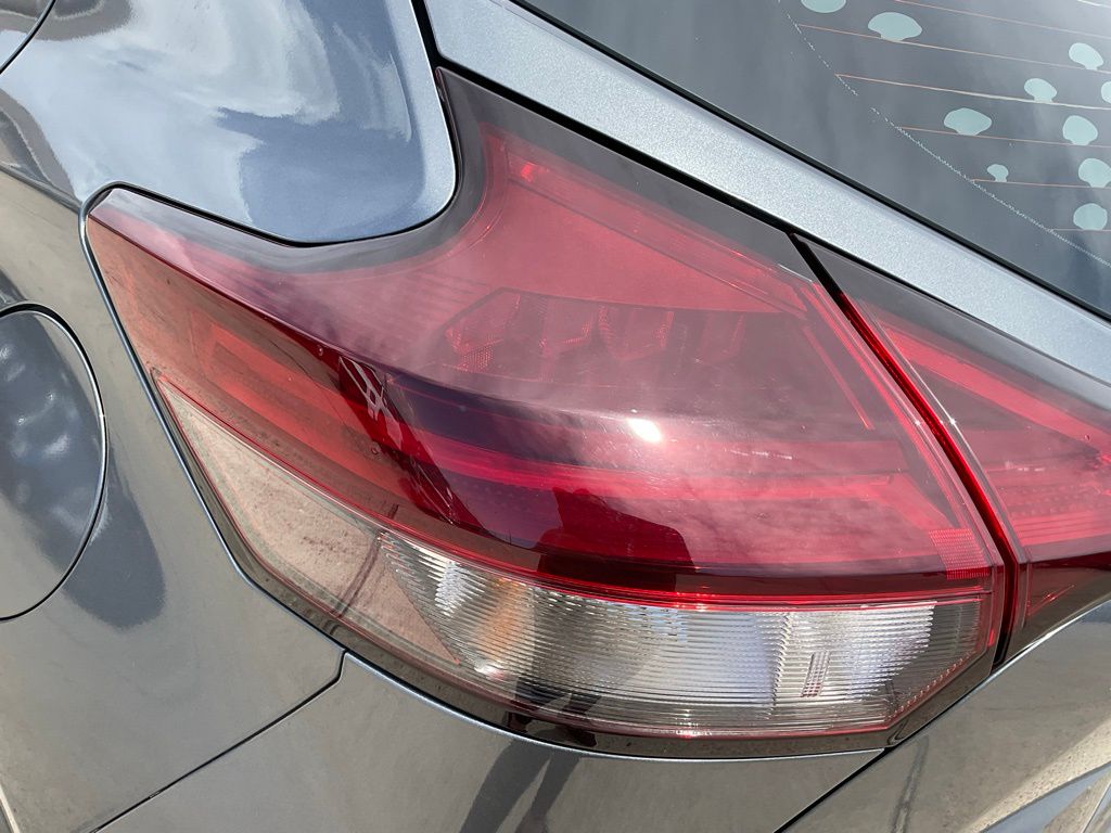 2021 Nissan Kicks S photo 14