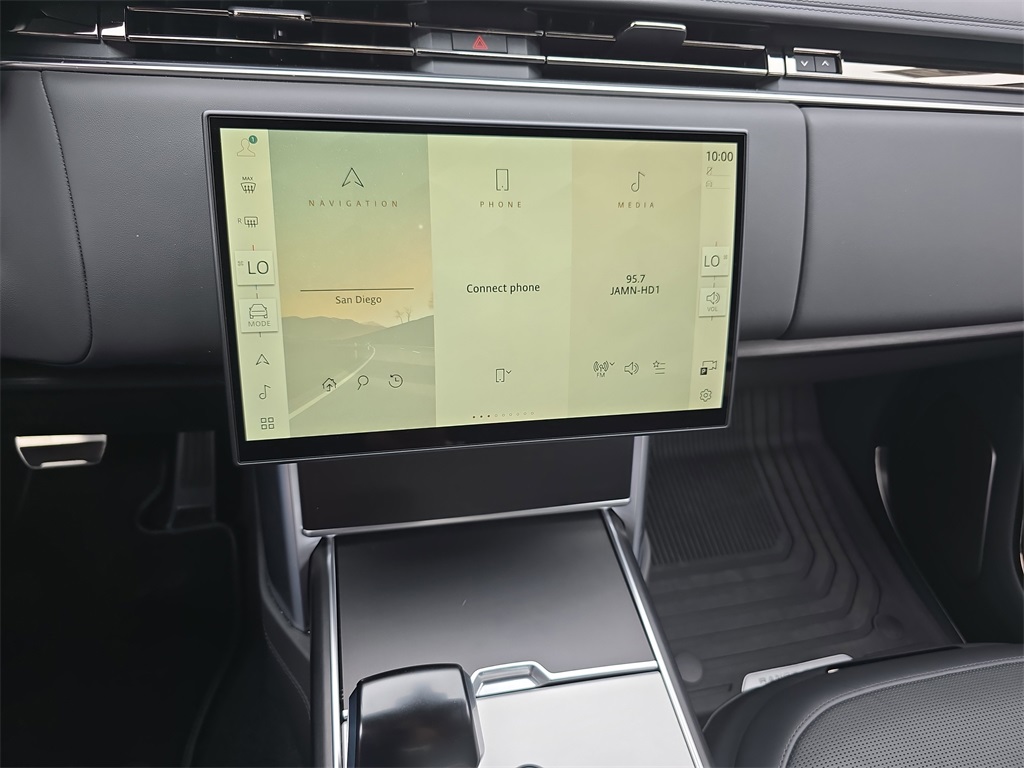 2025 Land Rover Range Rover SV photo 18