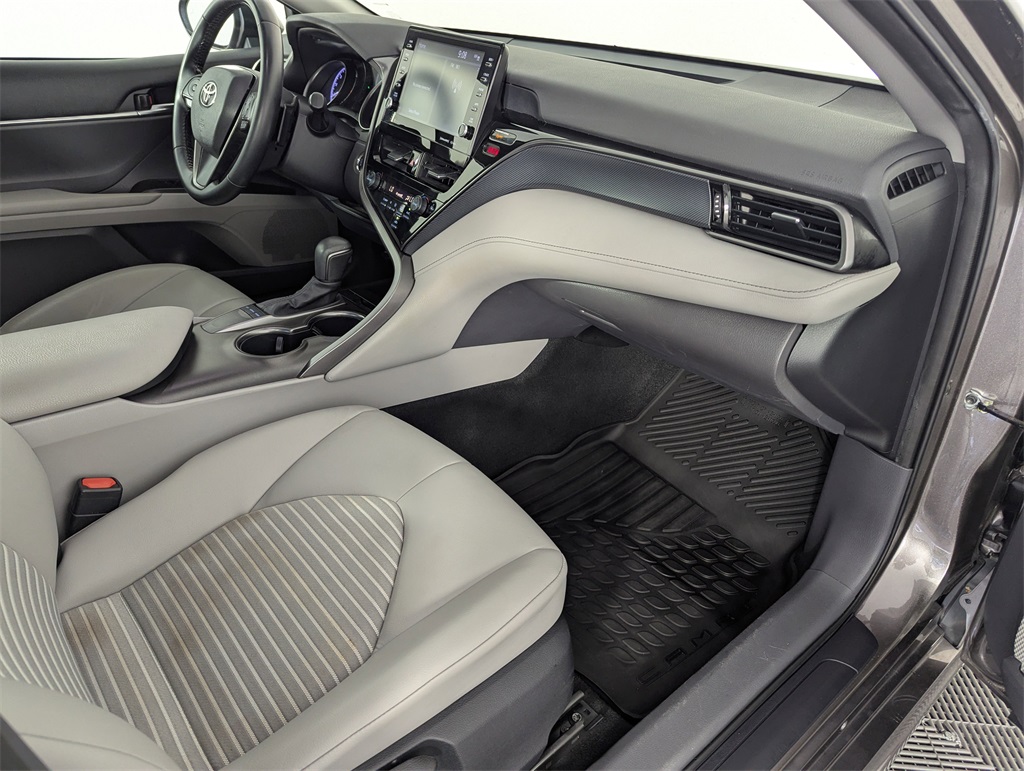2022 Toyota Camry SE photo 33