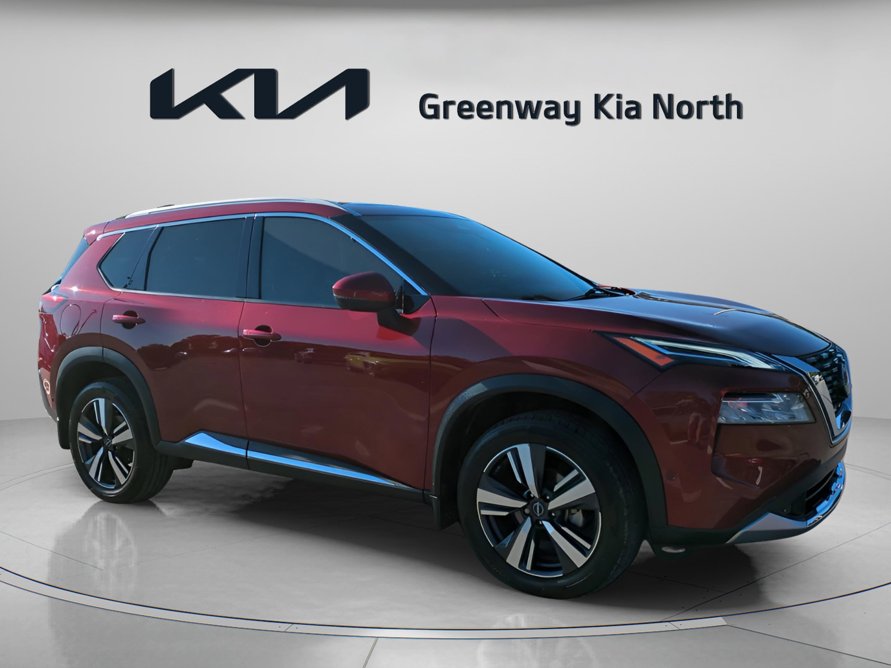 2022 Nissan Rogue Platinum's photo