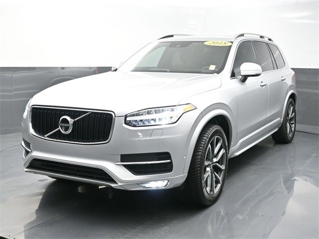 Pre-Owned 2018 Volvo XC90 T6 Momentum