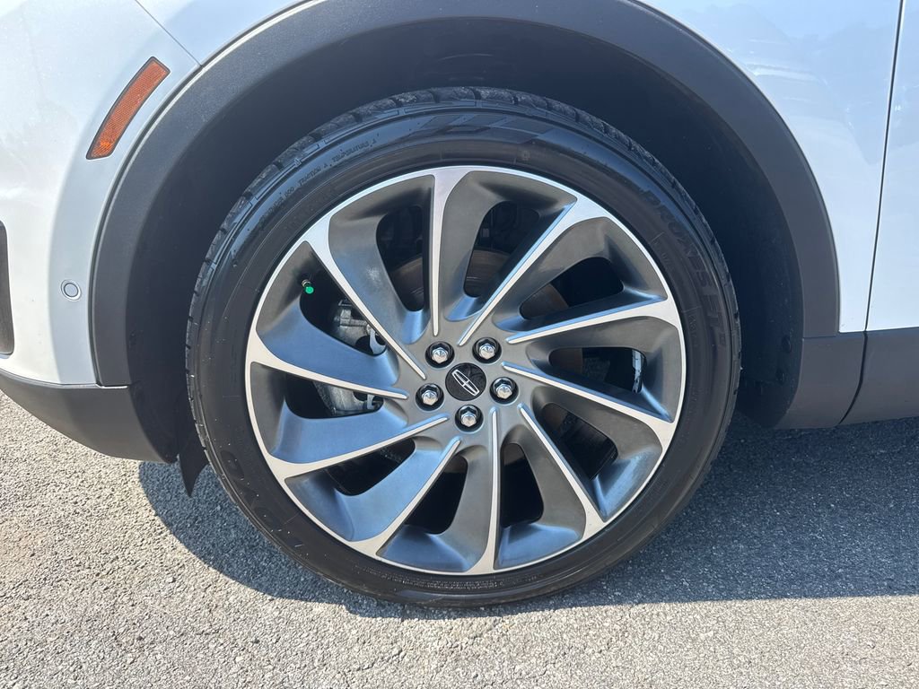 2019 Lincoln Nautilus Reserve photo 8