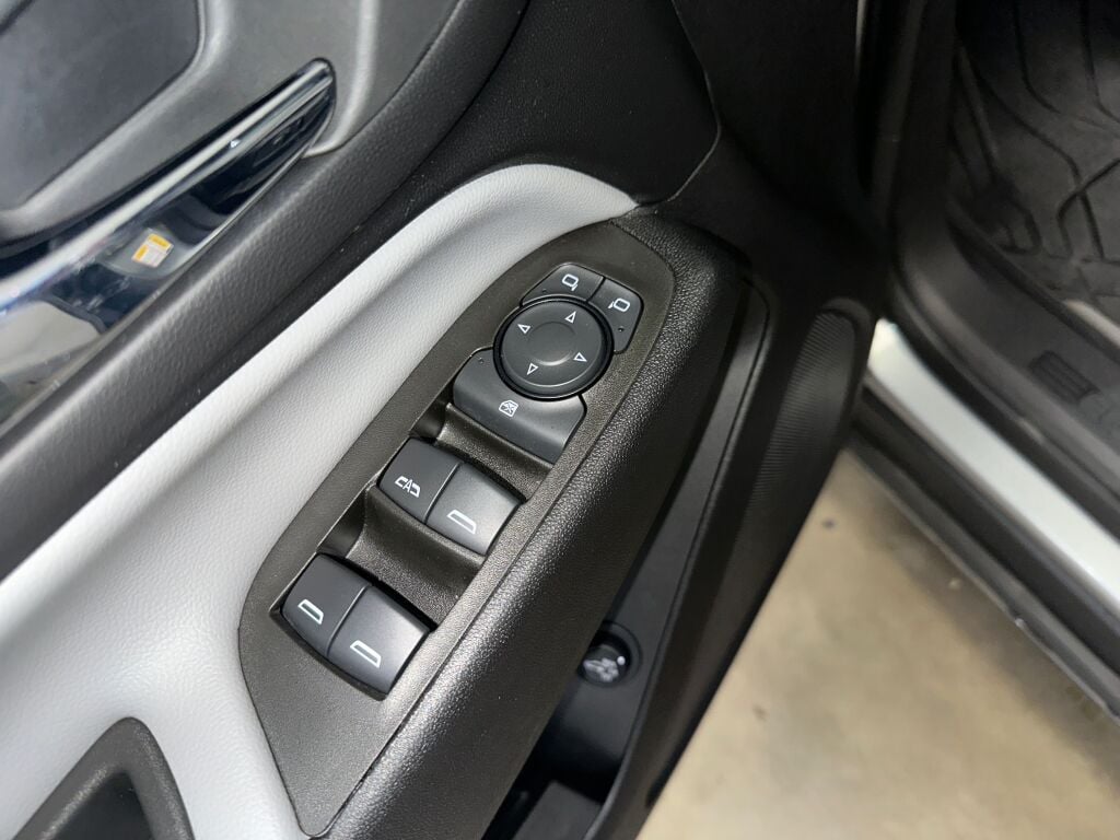 2023 Chevrolet Equinox LT photo 4