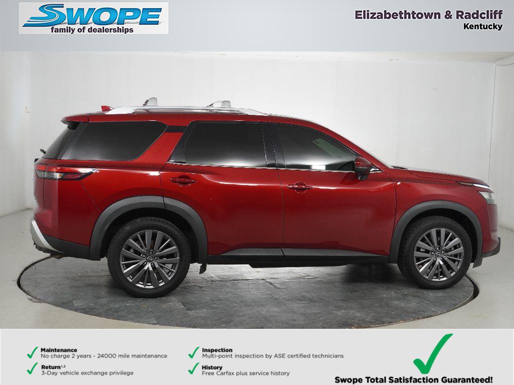 2023 Nissan Pathfinder SL photo 2