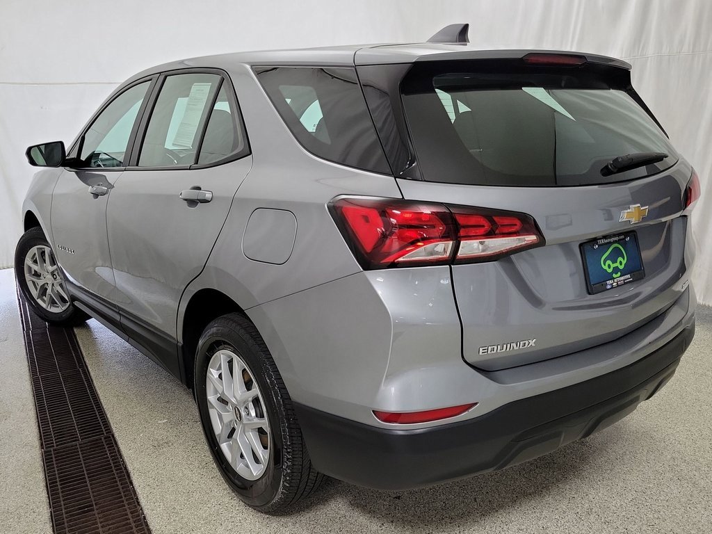 2023 Chevrolet Equinox LS photo 7