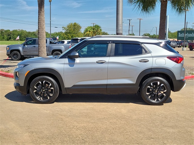 2023 Chevrolet Trailblazer LT photo 3