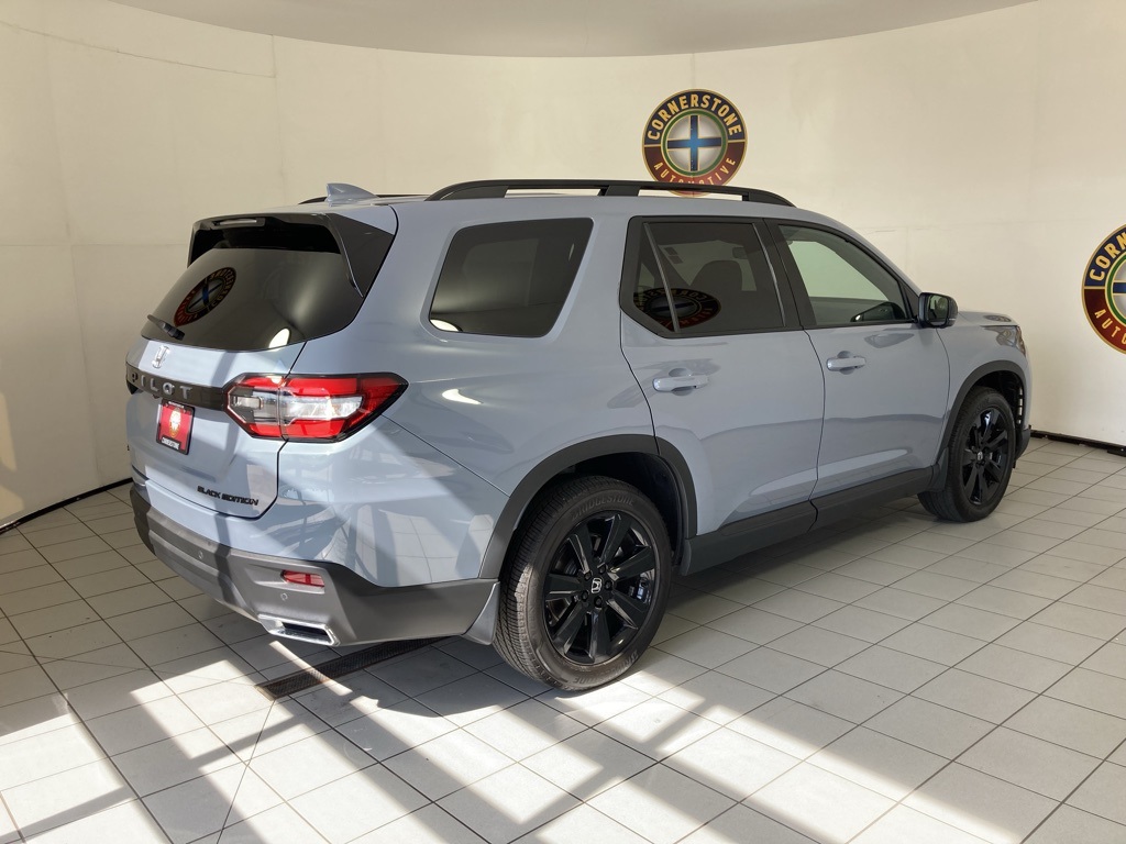 2025 Honda Pilot Black Edition photo 9