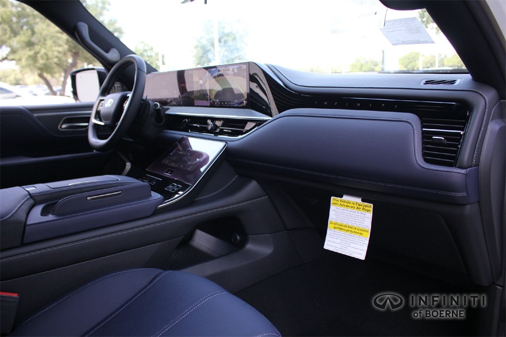 2026 Infiniti QX80 Sensory photo 11