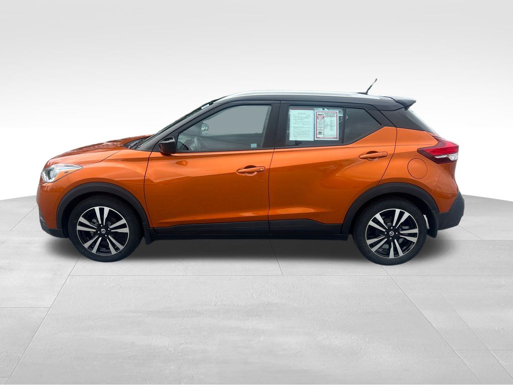 2020 Nissan Kicks SV photo 2