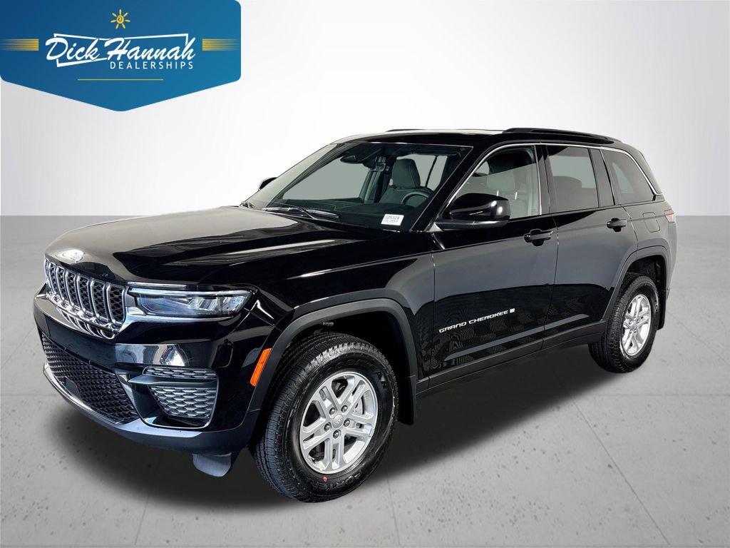 2025 Jeep Grand Cherokee Laredo's photo