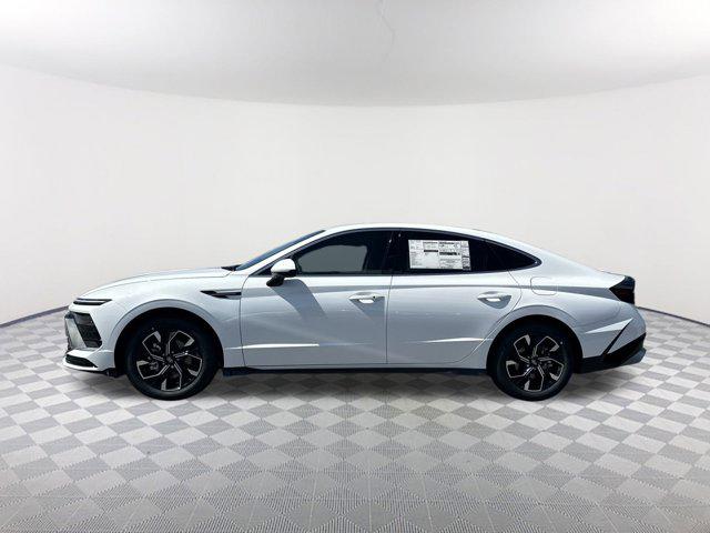 2025 Hyundai Sonata SEL photo 8