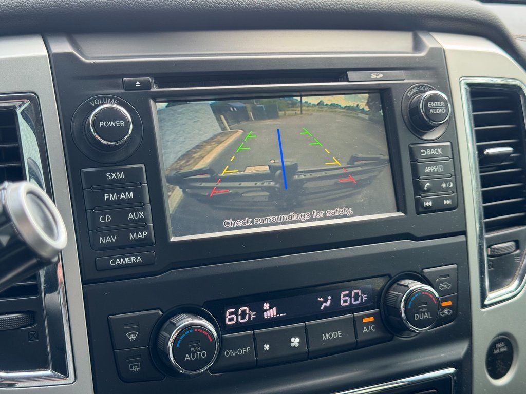 2017 Nissan Titan SL photo 19