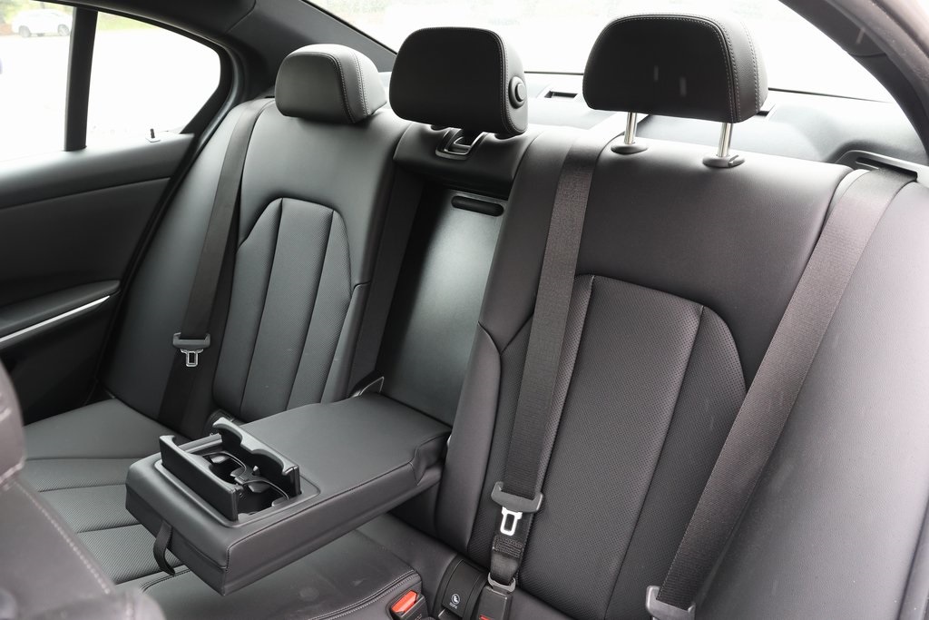 2024 Bmw 330i photo 18