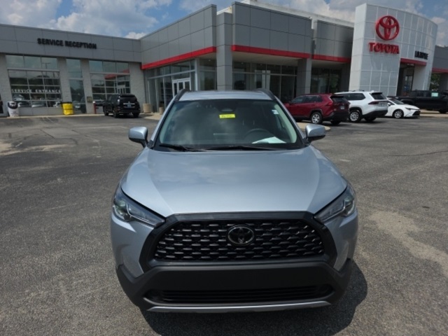 Used 2024 Toyota Corolla Cross LE with VIN 7MUCAAAG6RV078505 for sale in Northfield, Minnesota