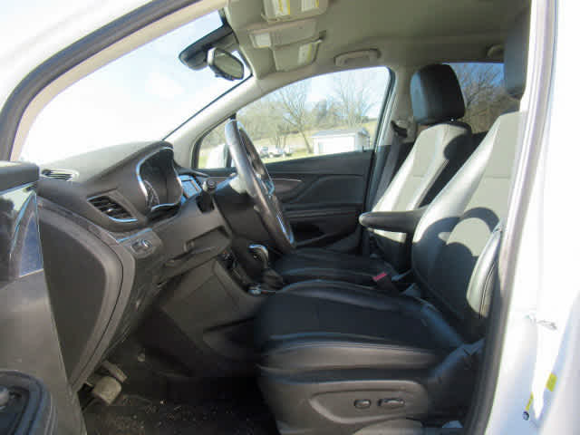 2022 Buick Encore Preferred photo 3