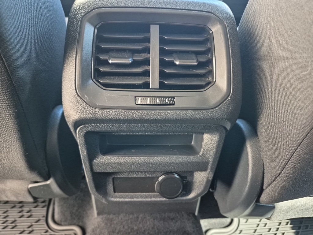 2022 Volkswagen Tiguan S photo 9