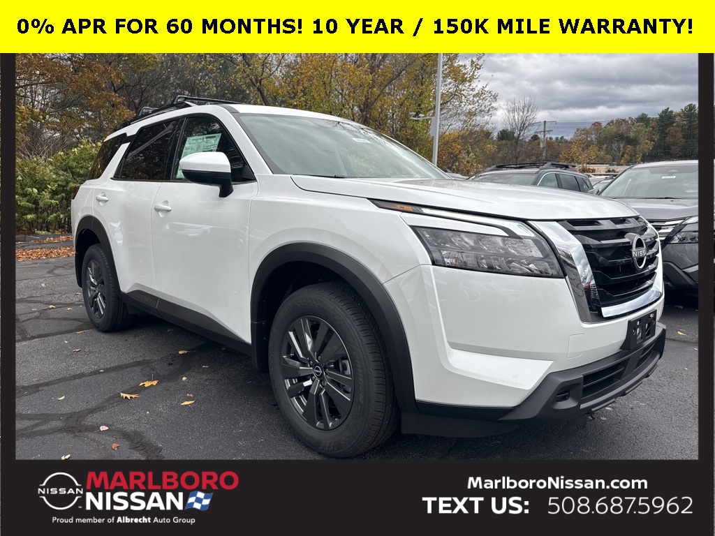 2025 Nissan Pathfinder SV's photo