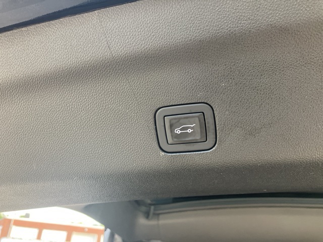 2025 Chevrolet Tahoe Z71 photo 13