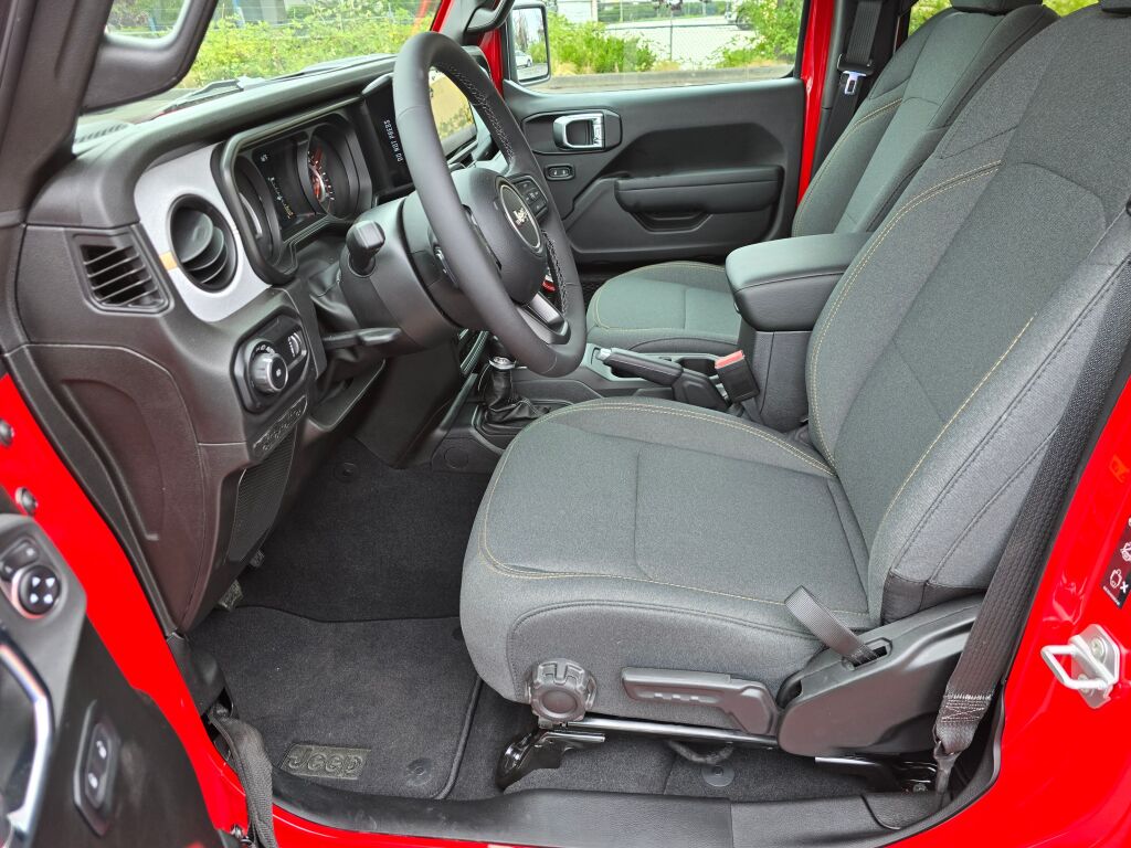 2025 Jeep Wrangler Sport S photo 20