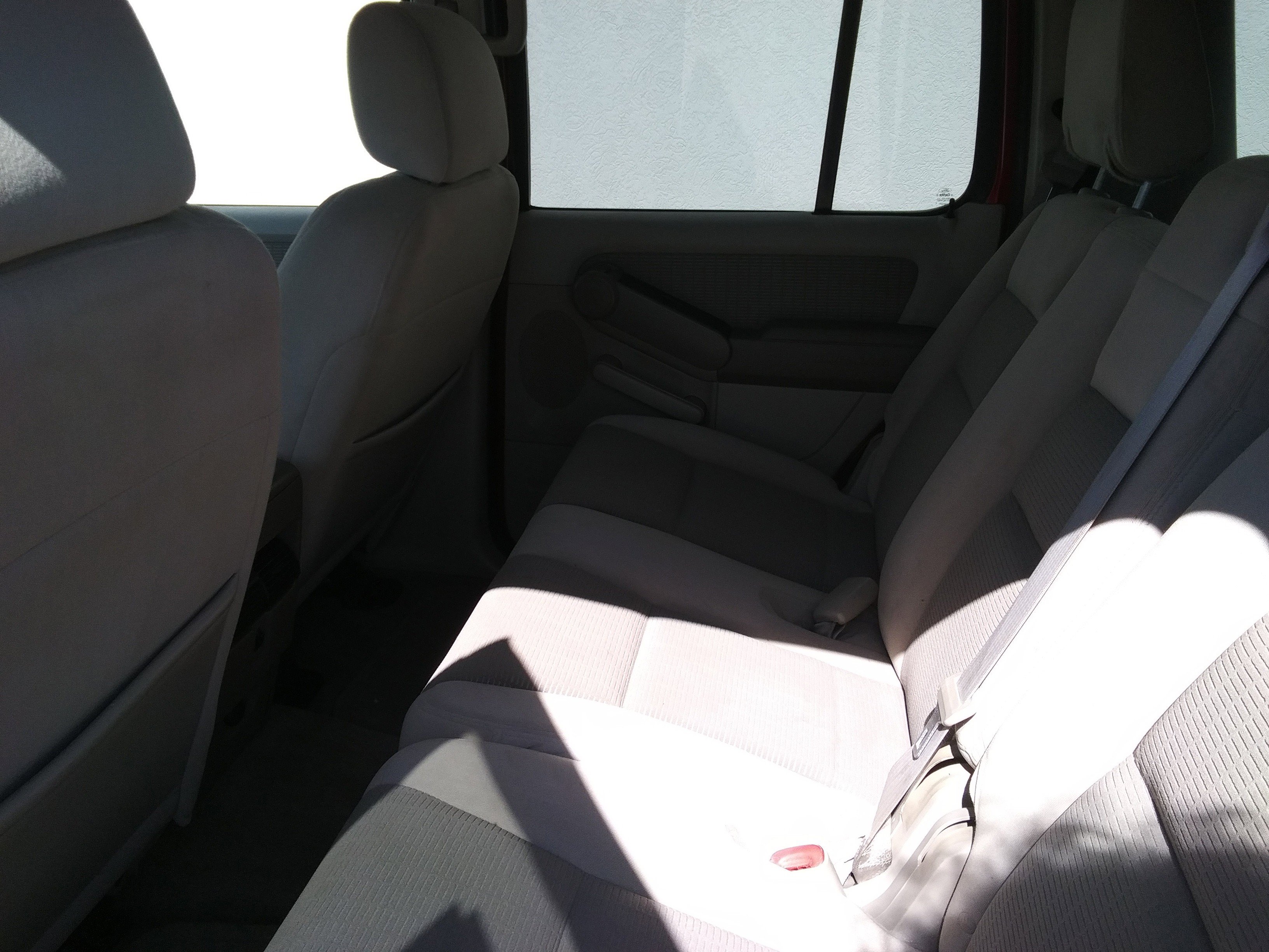 2006 Ford Explorer XLT photo 2