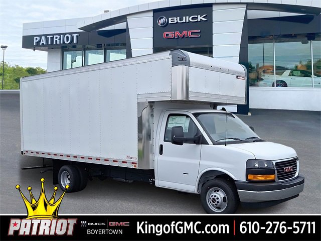 2025 GMC Savana Cutaway Work Van's photo