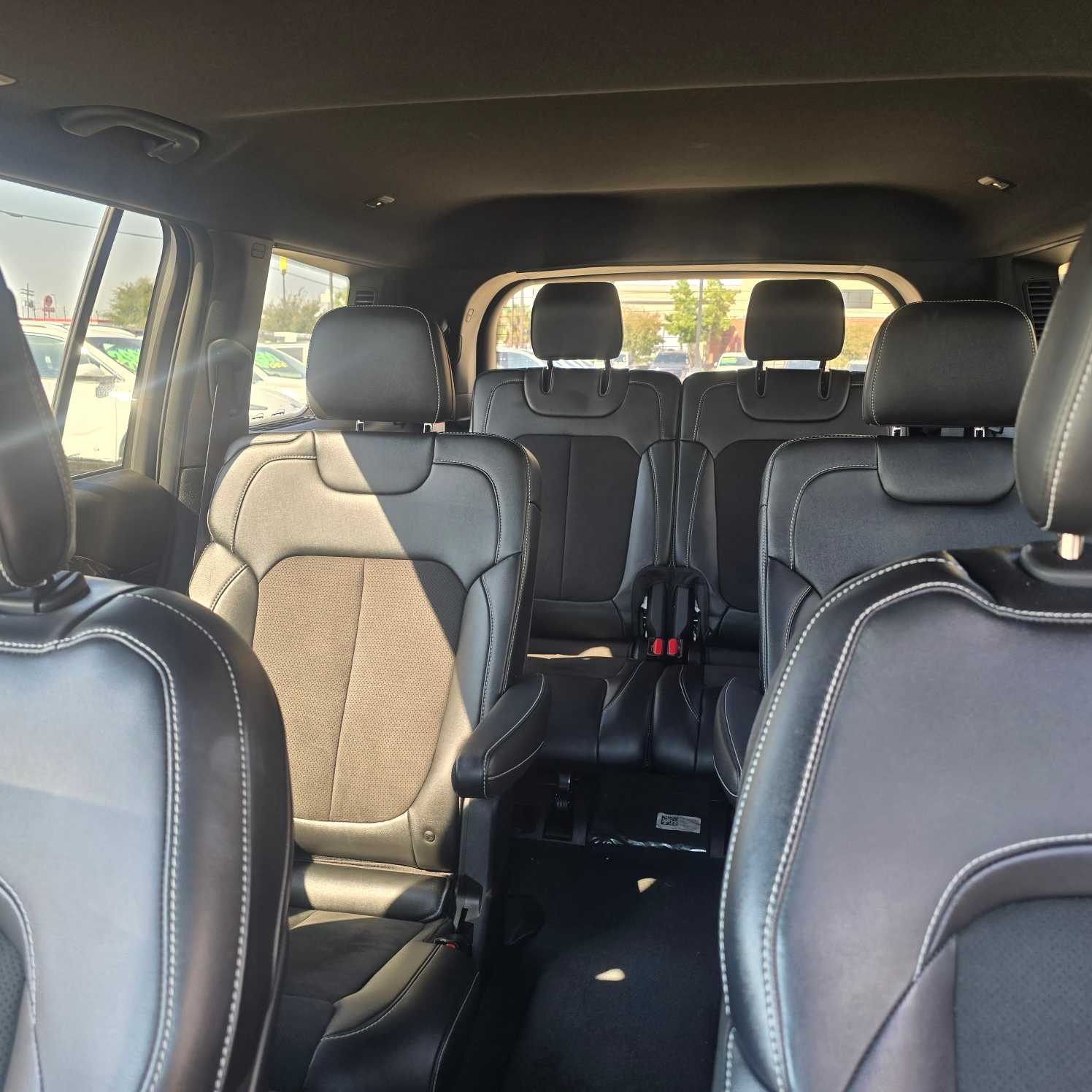 2023 Jeep Grand Cherokee Altitude photo 4