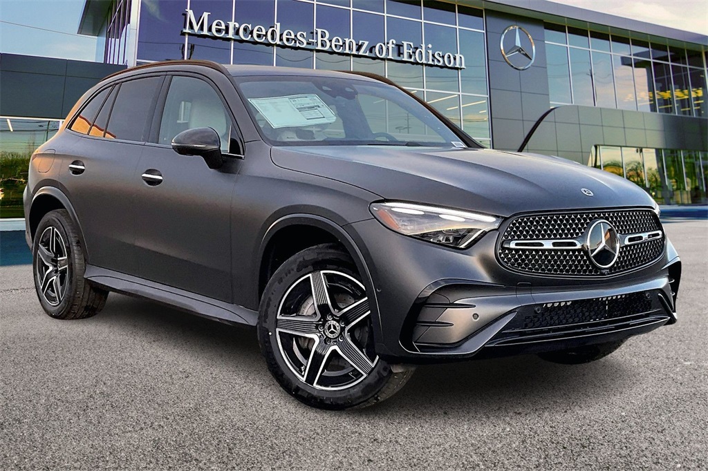 2026 Mercedes-Benz GLC Base's photo