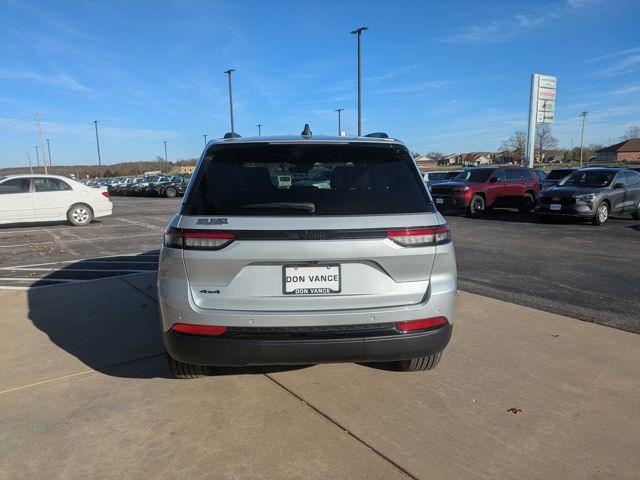 2025 Jeep Grand Cherokee Altitude X photo 2