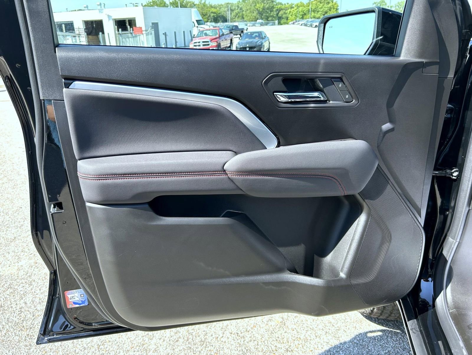 2026 Chevrolet Colorado Z71 photo 9