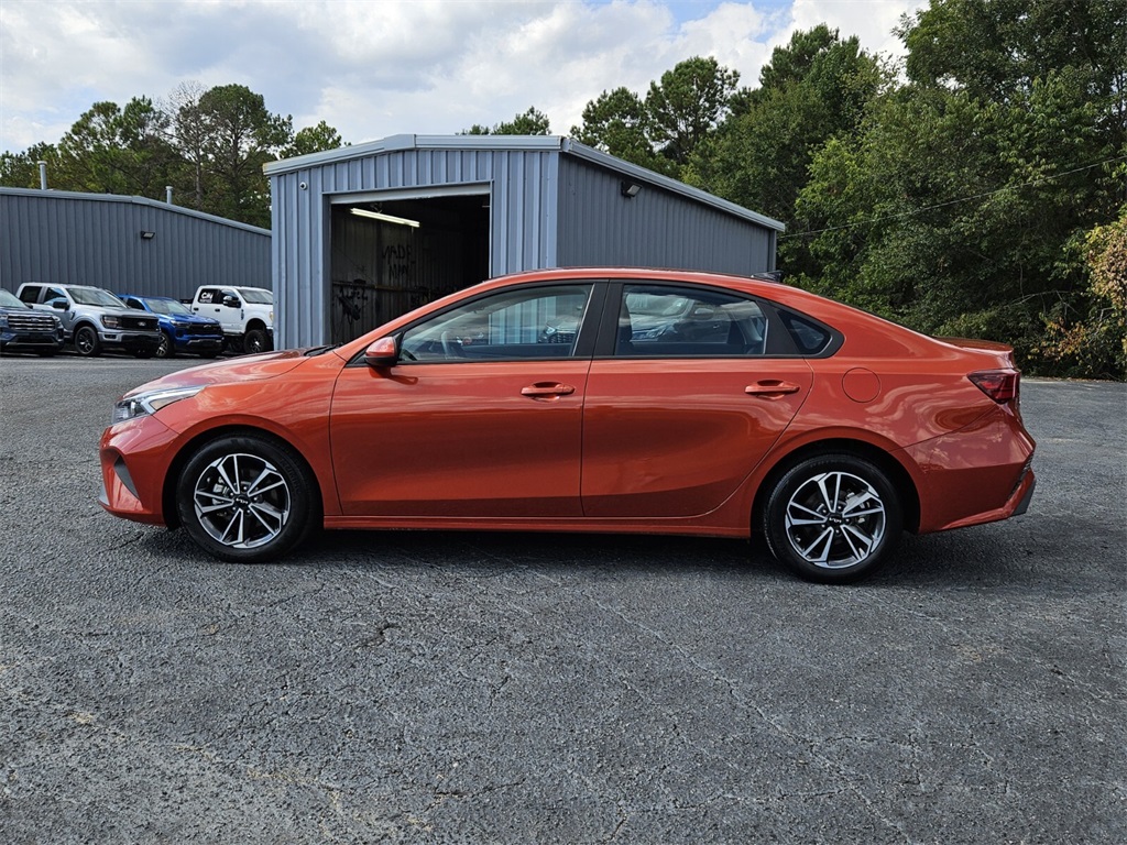 2023 Kia Forte LXS photo 4