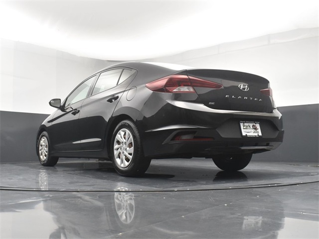 2019 Hyundai Elantra SE photo 21