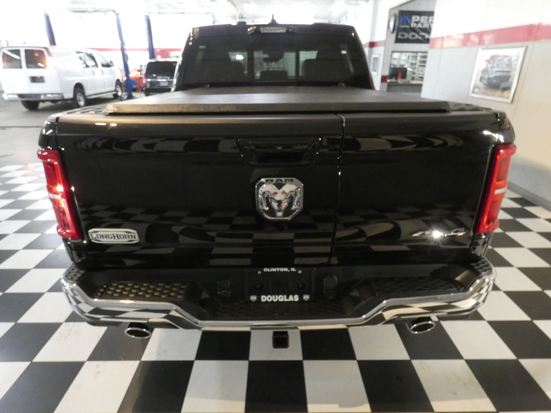 2025 Ram 1500 Limited photo 2