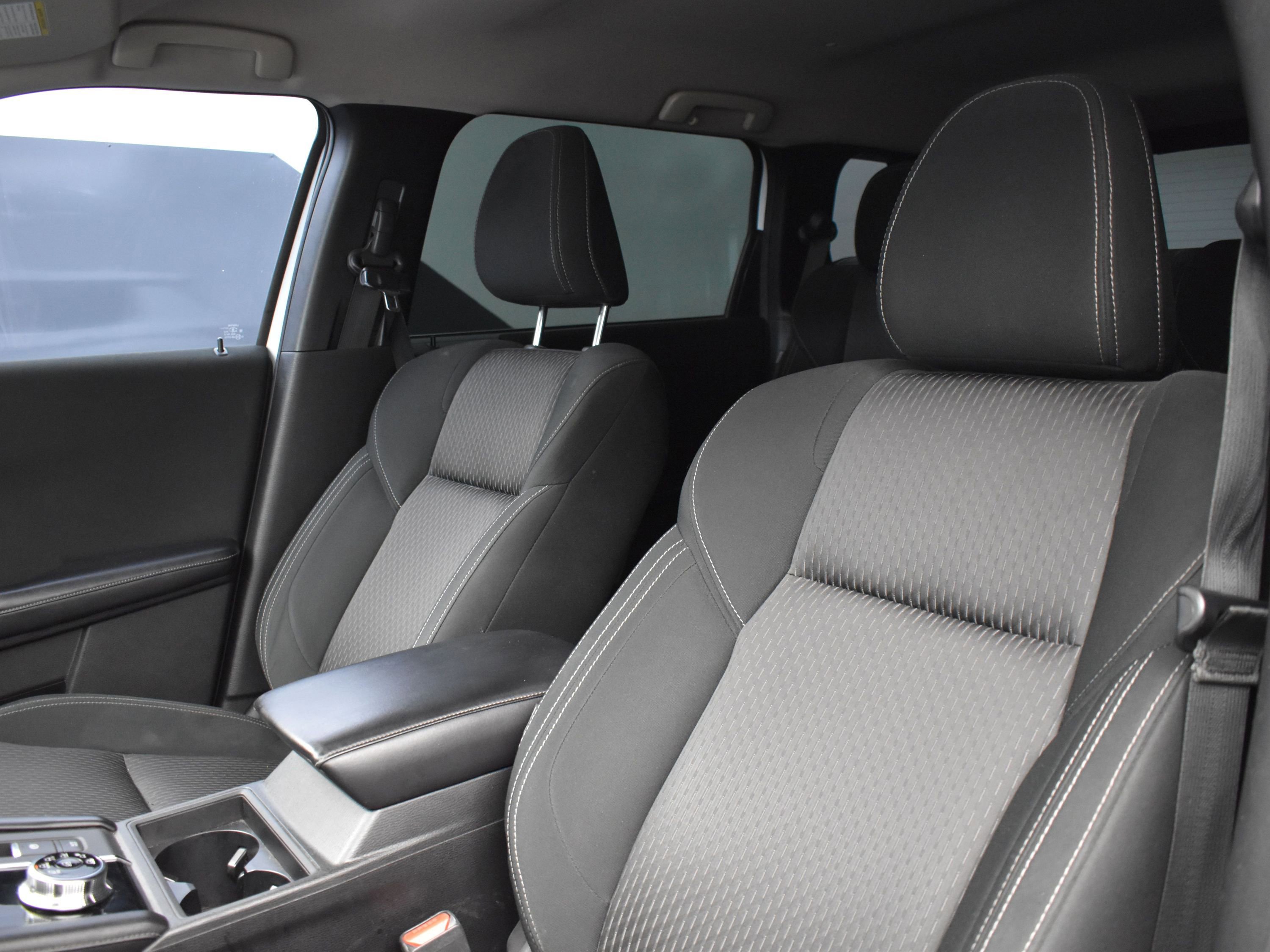 2022 Mitsubishi Outlander ES S-AWC photo 11