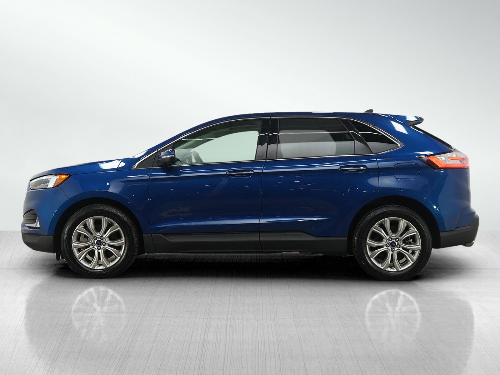 Used 2022 Ford Edge Titanium with VIN 2FMPK4K90NBA92319 for sale in Minneapolis, Minnesota