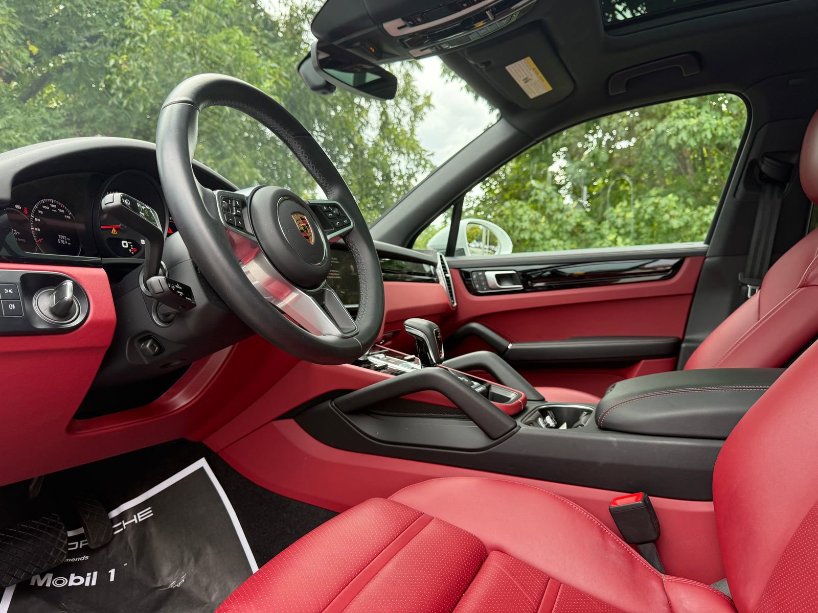2023 Porsche Cayenne Base photo 4